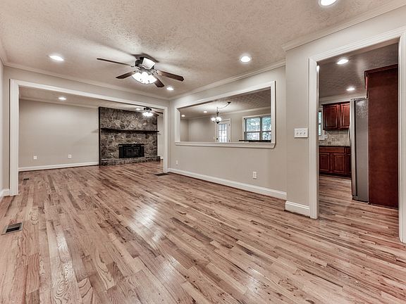 2nd image of 6550 Valley Dr