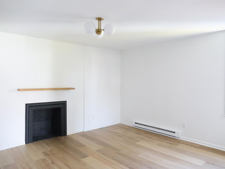 1st image of 26 East St #2