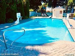 4784 S Valleyview Rd — Photo 3