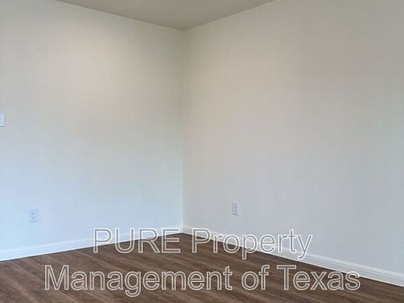 5th image of 2002 W 2nd St Unit 1000