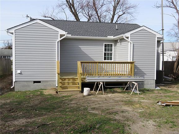 5th image of 131 N Kalmia Ave