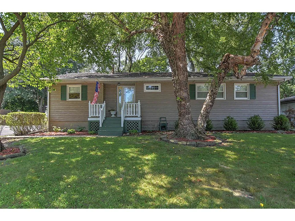 611 Rayjon Dr photo 1
