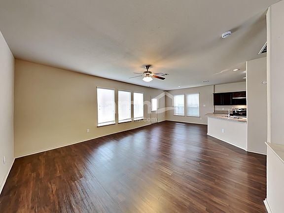 4th image of 33217 Wedgewood Dr