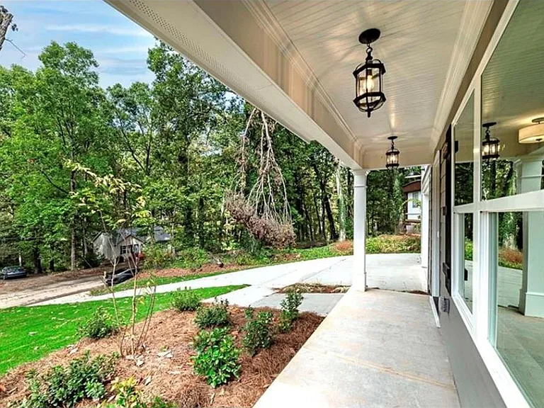 6290 Akins Way — Photo 2