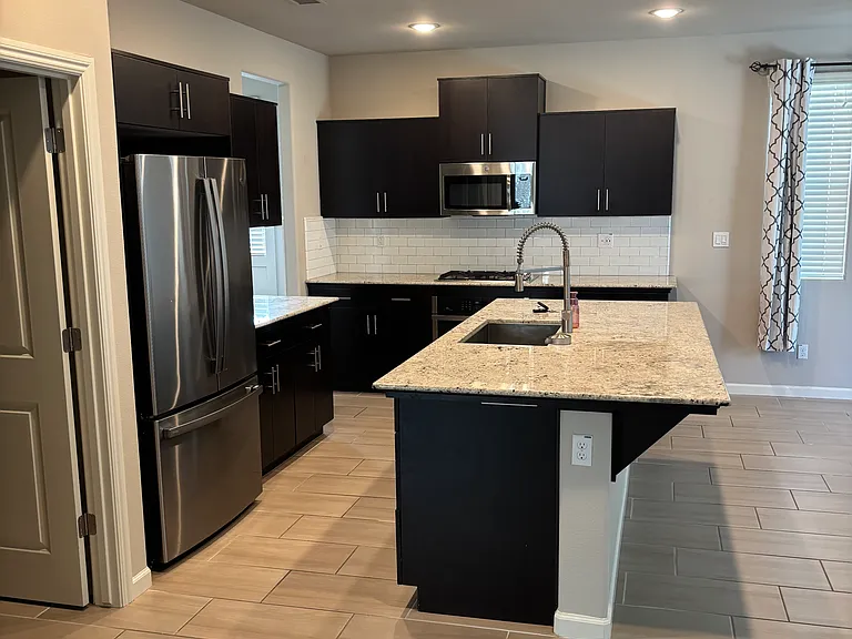 4110 Sussex Ave — Photo 3