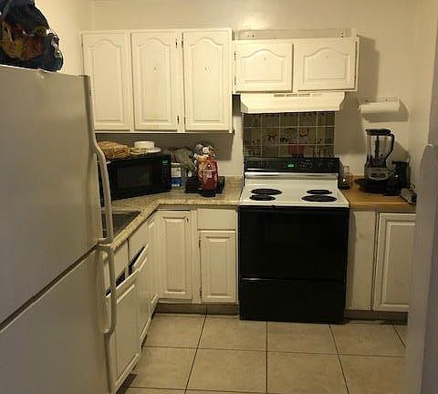 4th image of 425 Walnut St