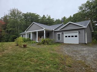 22 Triple Leaf Lane, Boothbay, ME 04537