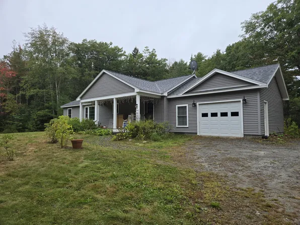 22 Triple Leaf Lane, Boothbay, ME 04537