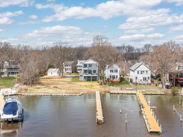 Williams St, Edgewater, MD 21037