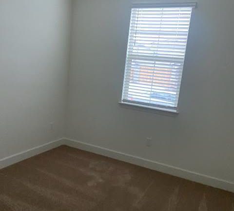 3rd image of 5208 Ashbrook St