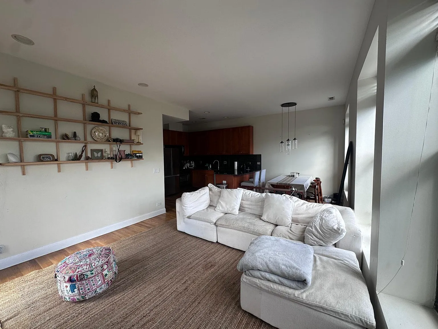 1728 N Wilmot Ave — Photo 2