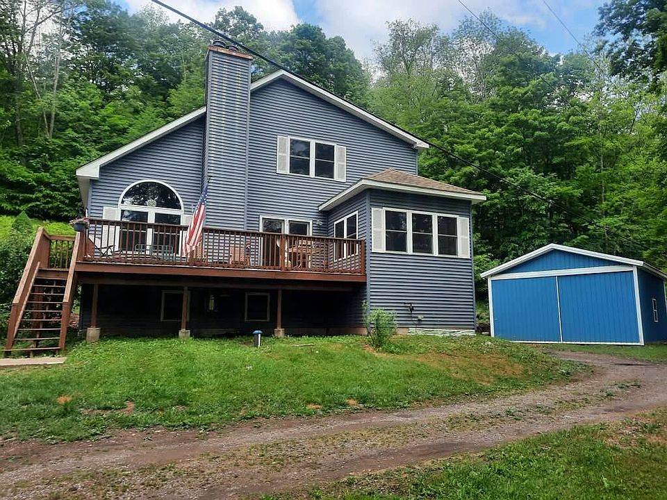 1st image of 104 Old Herrick Rd