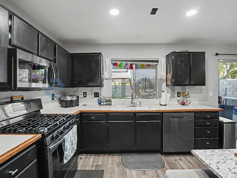 4703 Karling Pl — Photo 13