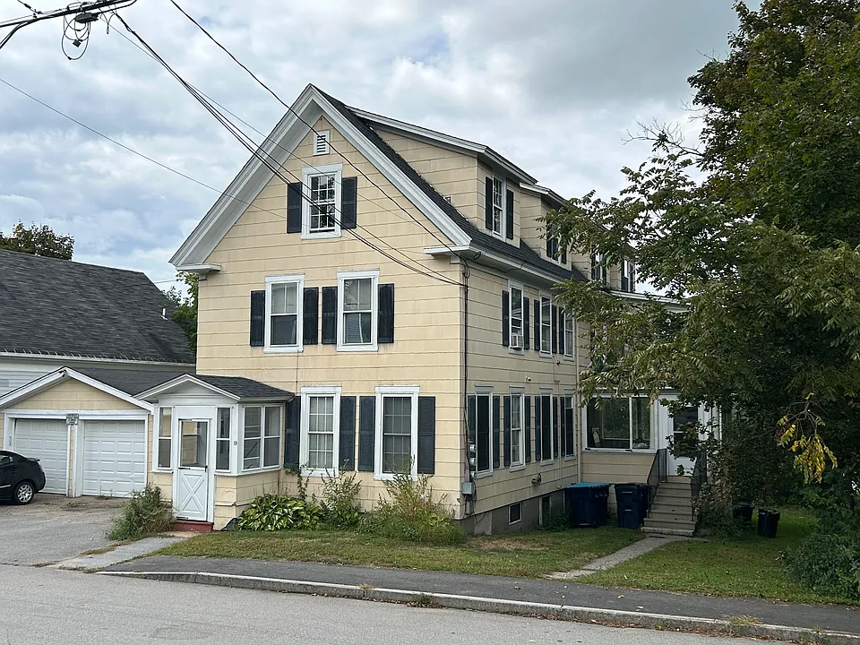19 Sanders St #3