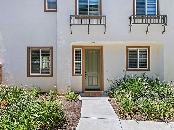 4th image of 43116 Avenida Cielo