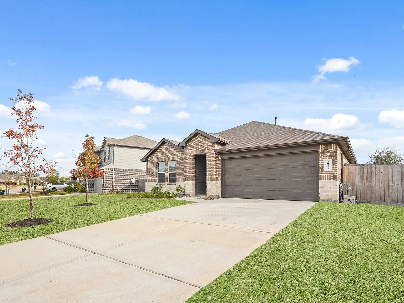 4 bed, 2.0 bath, 1850 sqft, $2,200 — Photo 2