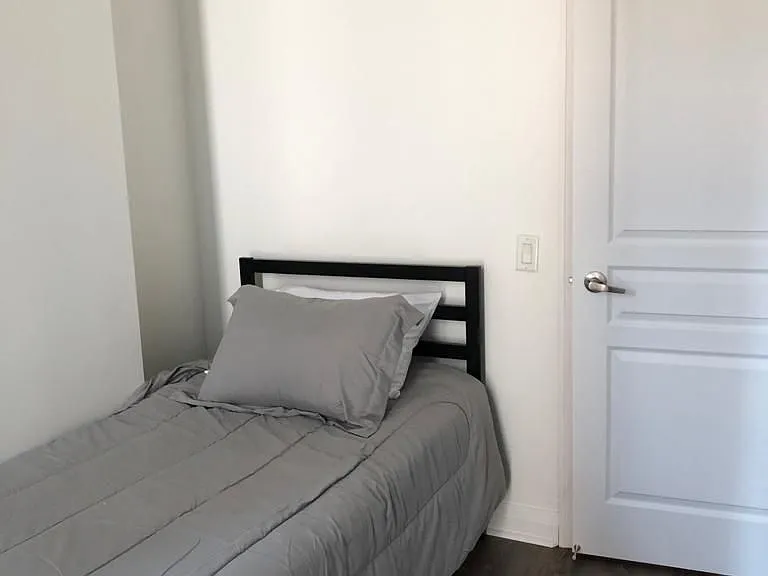 1121 Bay St #701 — Photo 15