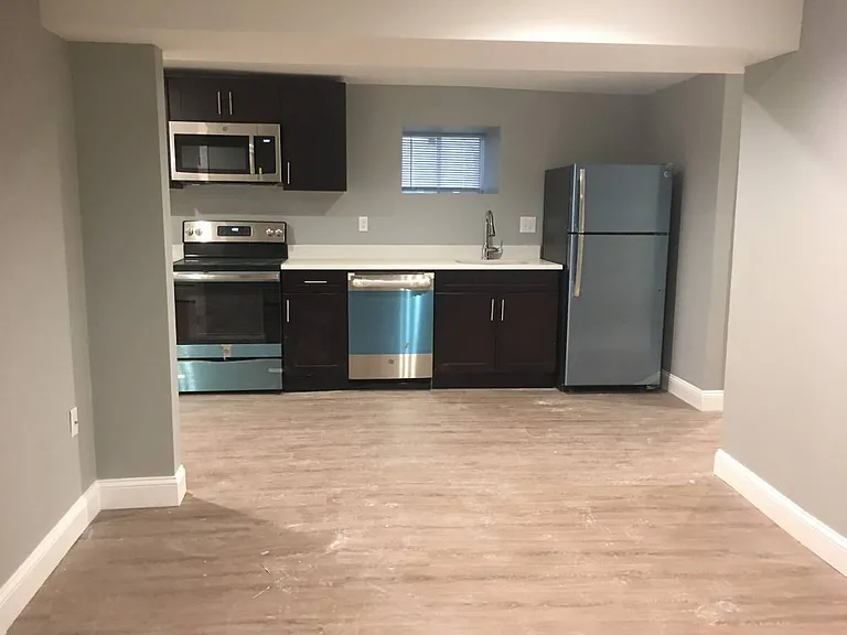 3215 Washington St — Photo 10