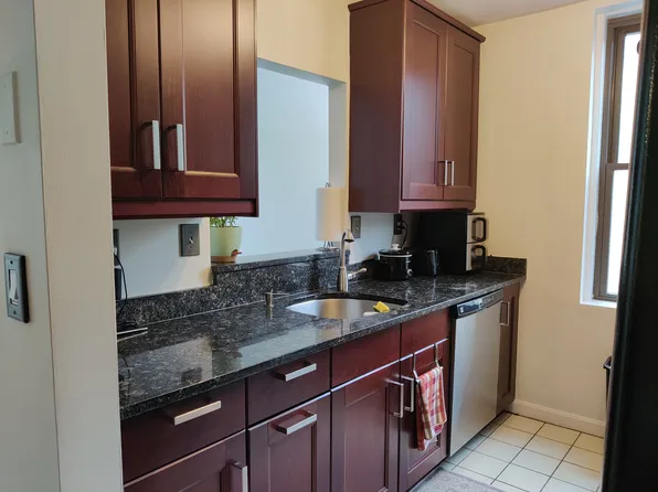 92 Gordon St APT 303, Brighton, MA 02135