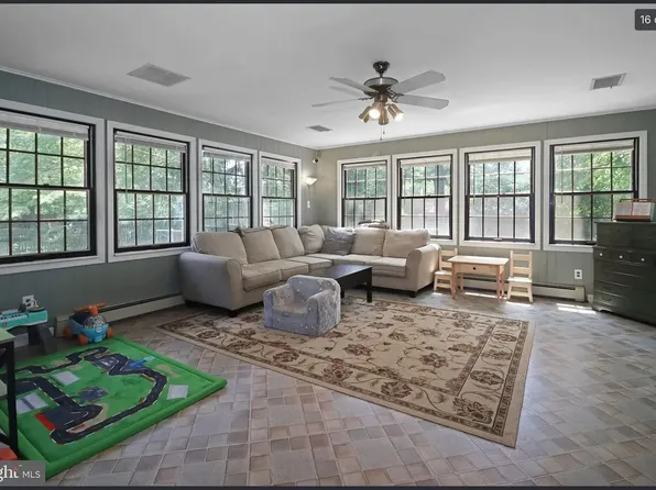 163 Hickory Corner Rd, East Windsor, NJ 08520