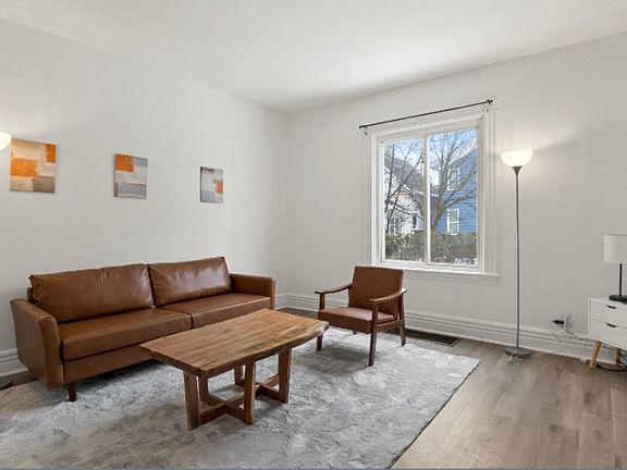 5th image of 227 Sanford St