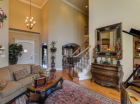 4th image of 2032 Coventry Ct