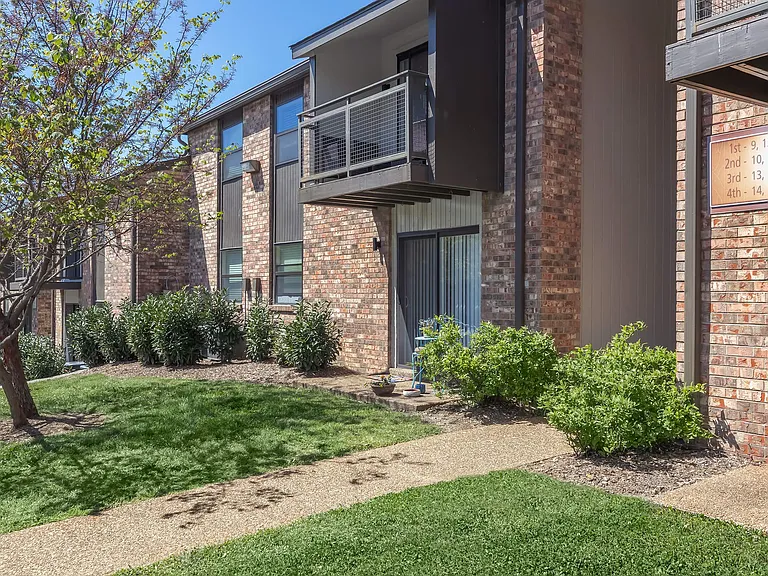 Gazebo Apartments — Photo 21