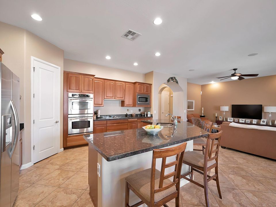 1st image of 3332 E Powell Pl