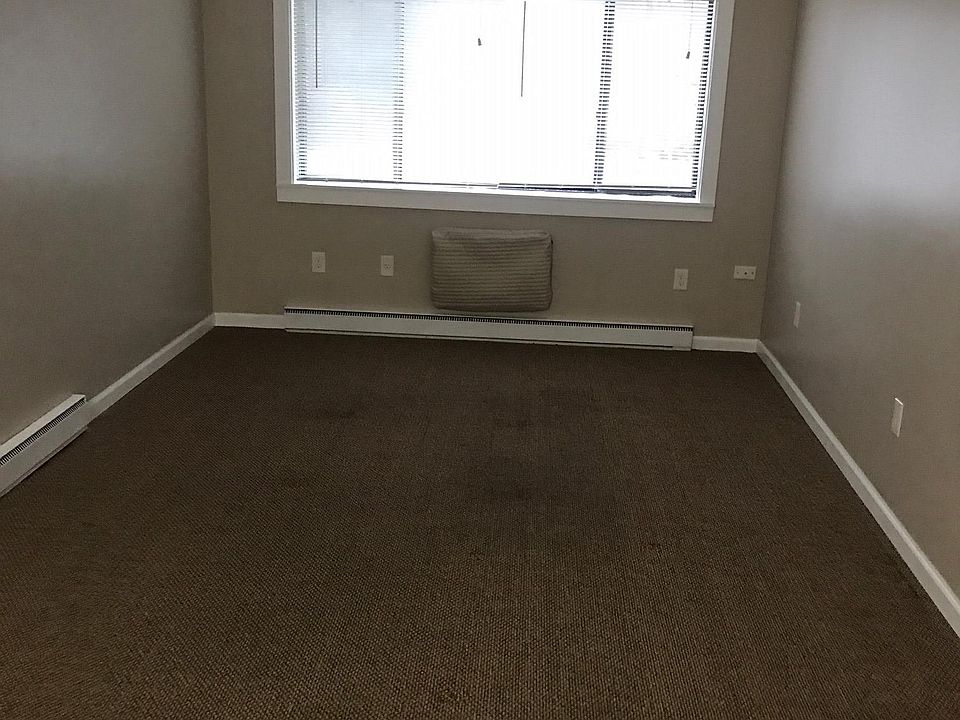 2nd image of 1309 Saint James Ave #6C
