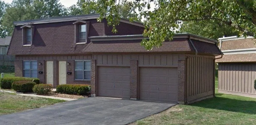 2365 Charlemagne Dr photo 1