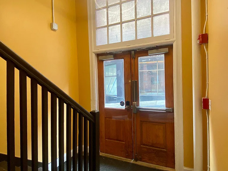 37 Maiden Ln — Photo 19