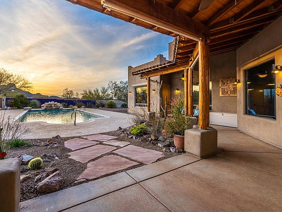 3rd image of 7014 N Camino Verde