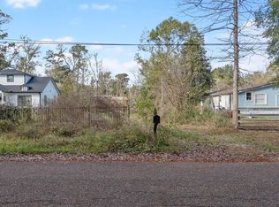 Lakewood Dr, Conroe, TX 77306