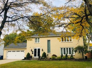 78 Exeter Rd, Williamsville, NY 14221