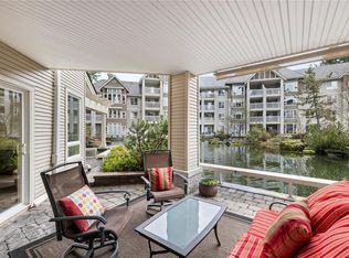 5625 Edgewater Ln #101, Nanaimo, BC V9T 6K3