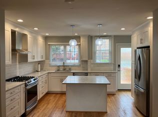 808 S Oak St, Arlington, VA 22204