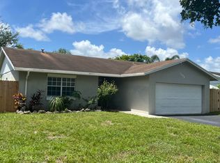 9604 Saddlebrook Dr, Boca Raton, FL 33496