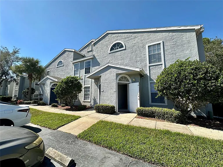 1610 Columbia Arms Cir #131 — Photo 1