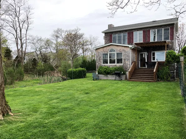 235 Carole Rd, Southold, NY 11971