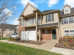4111 Kirkway Ct, Howell, MI 48843