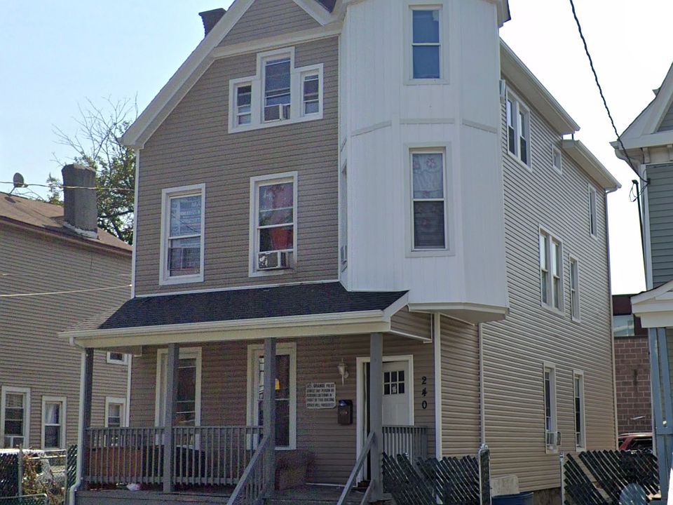 1st image of 240 William St #Var1