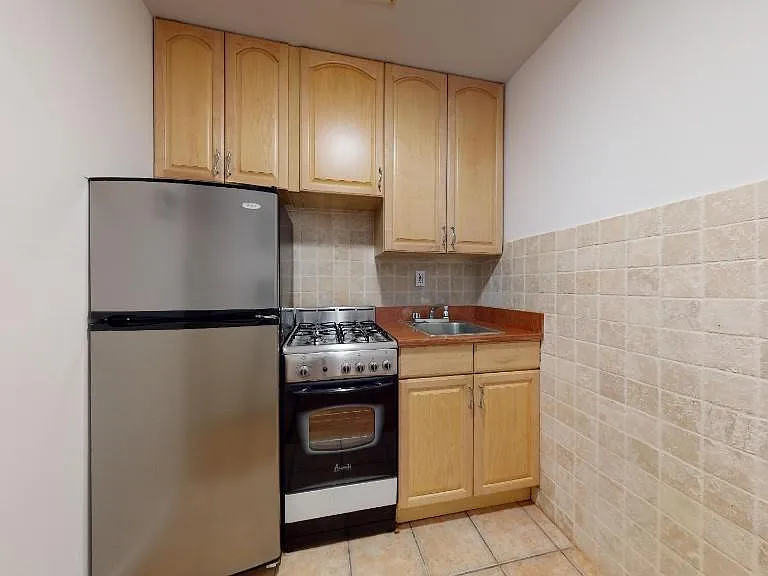 175 Orchard St #2A — Photo 4