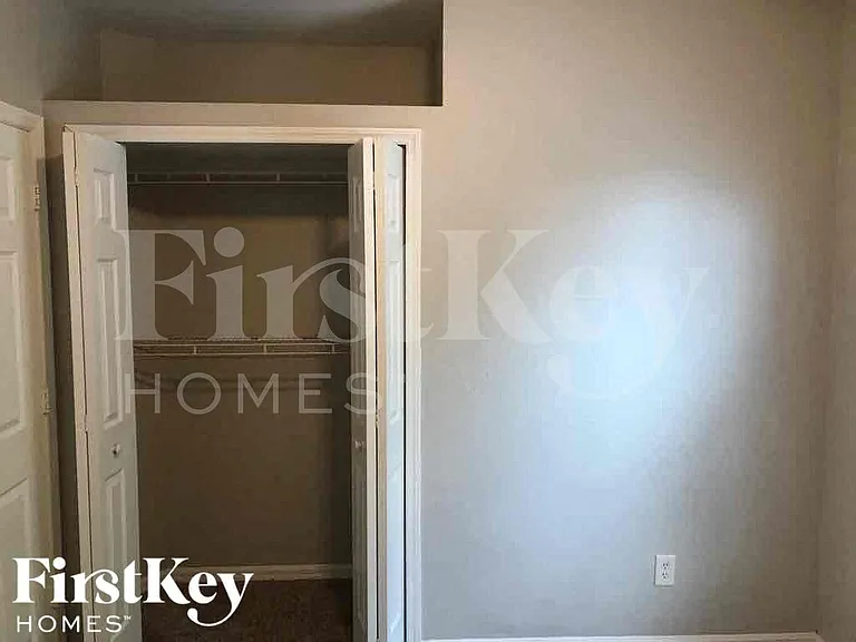 8235 Mossborger Ave — Photo 16
