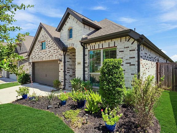3rd image of 24402 Morningside Terrace Ct