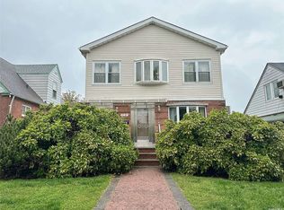 5724 157th St, Flushing, NY 11355