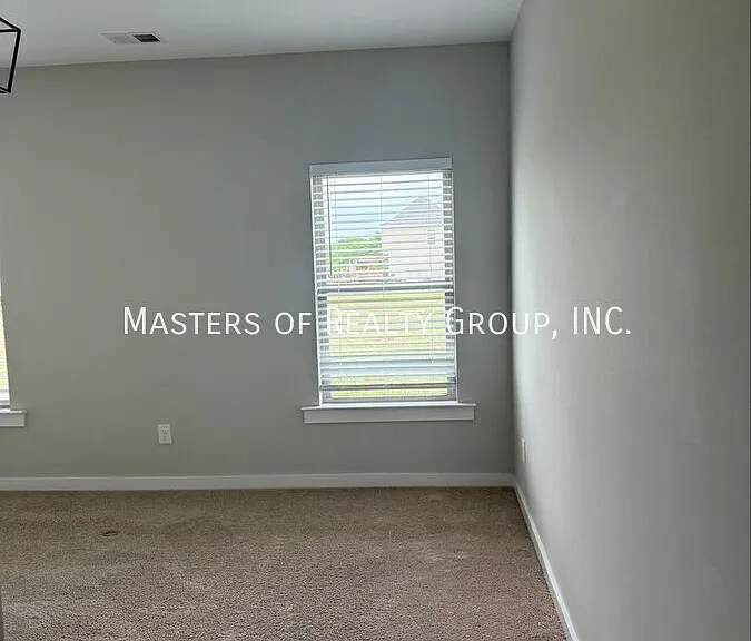 15 Sterling Rd — Photo 6