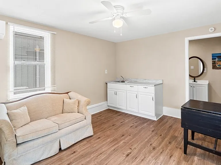 1308 Long Ave #B — Photo 3