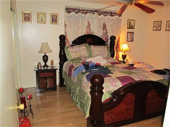 4th image of 1110 Hidden Valley Dr