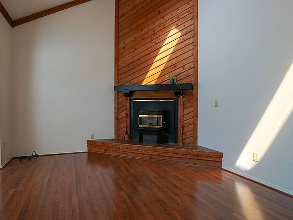 4th image of 3323 Chuckwagon Rd