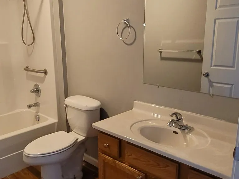 26 Fox Hollow Dr #28 — Photo 2